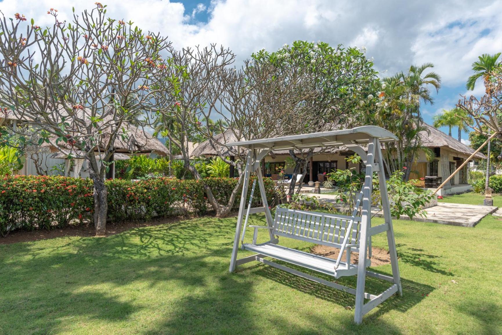 Villa Lotus Dencarik Buleleng  ภายนอก รูปภาพ