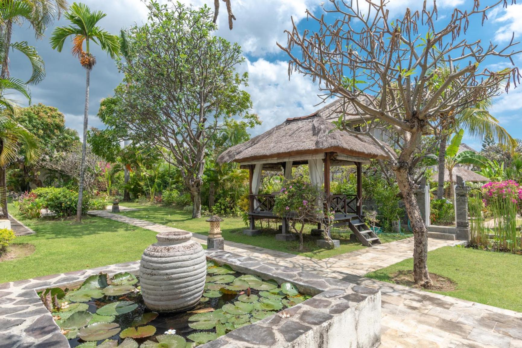 Villa Lotus Dencarik Buleleng  ภายนอก รูปภาพ