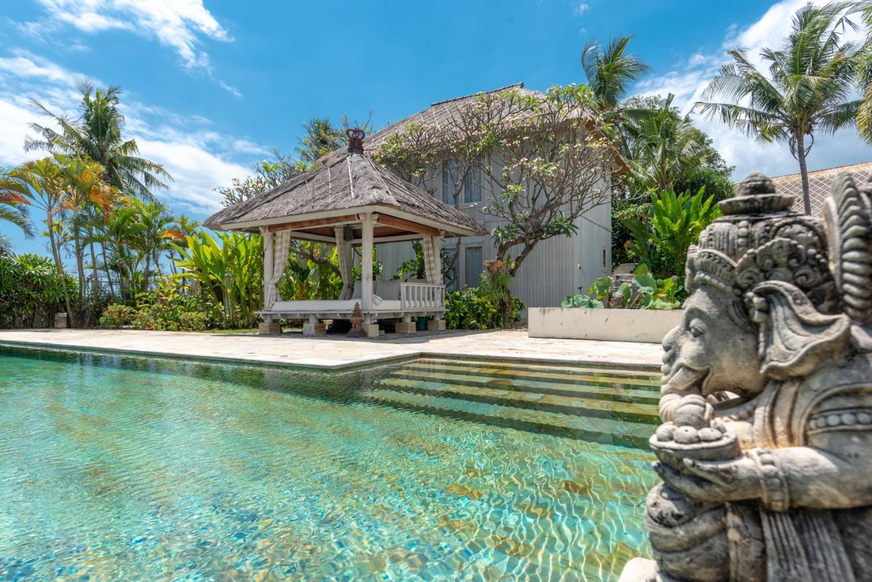 Villa Lotus Dencarik Buleleng  ภายนอก รูปภาพ