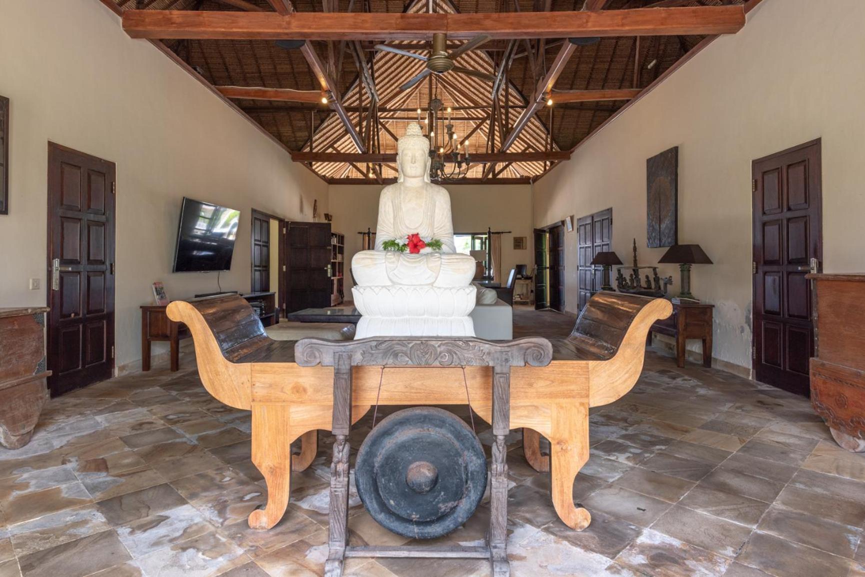 Villa Lotus Dencarik Buleleng  ภายนอก รูปภาพ