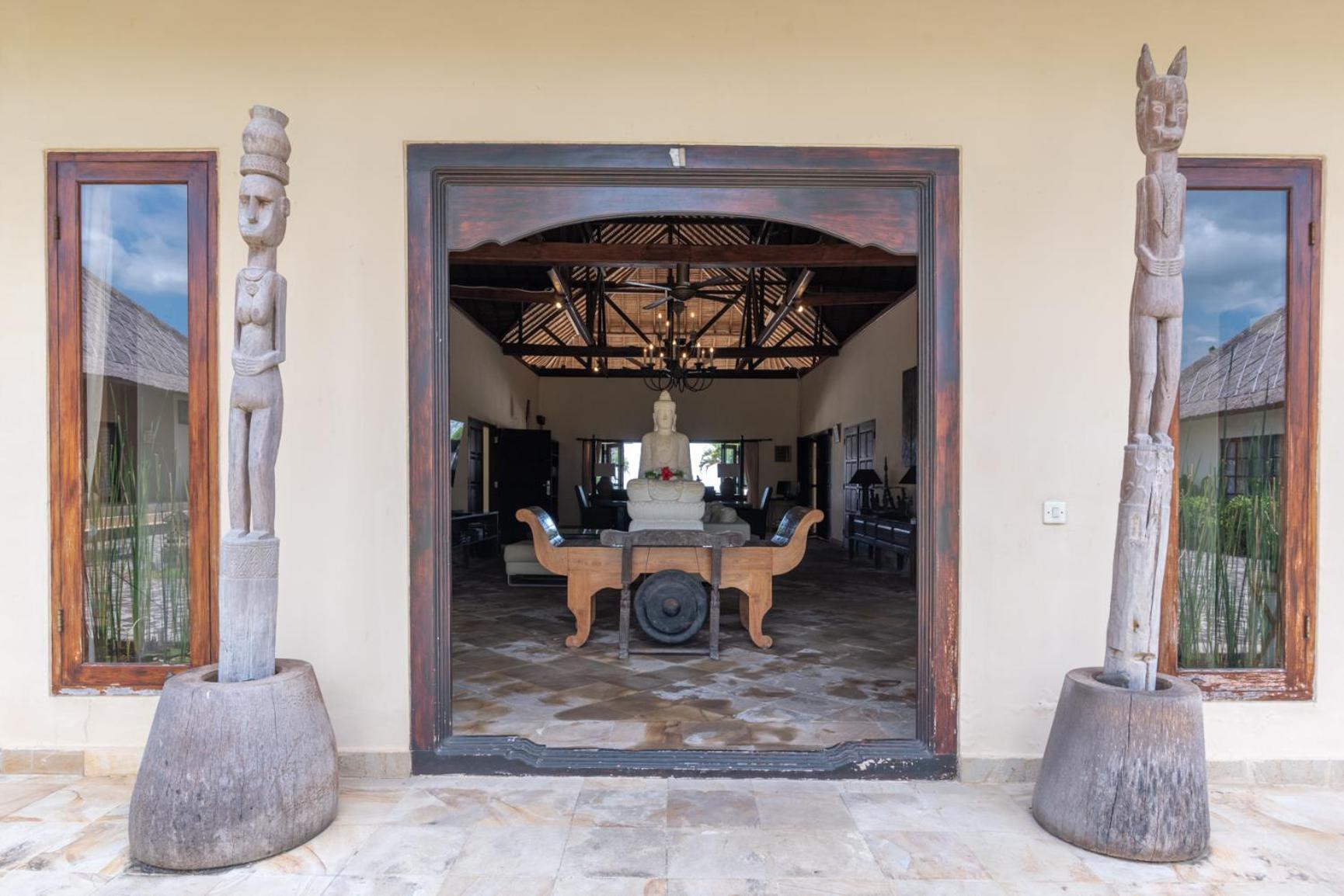 Villa Lotus Dencarik Buleleng  ภายนอก รูปภาพ
